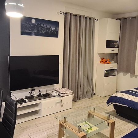 Apartments Peti Pula Zimmer foto